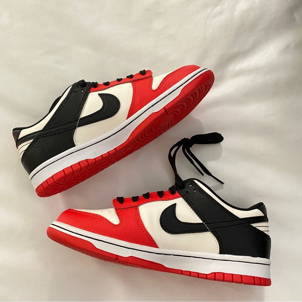 Nike dunk low GS, 6.5Y DO6288-100